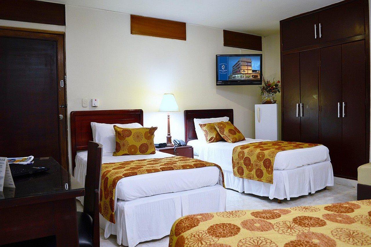 Hotel San Carlos บารังกาแบร์เมฮา ภายนอก รูปภาพ