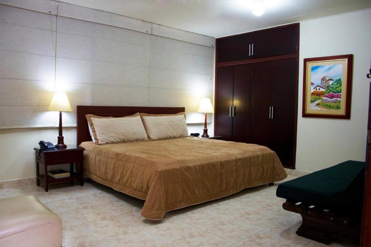 Hotel San Carlos บารังกาแบร์เมฮา ภายนอก รูปภาพ