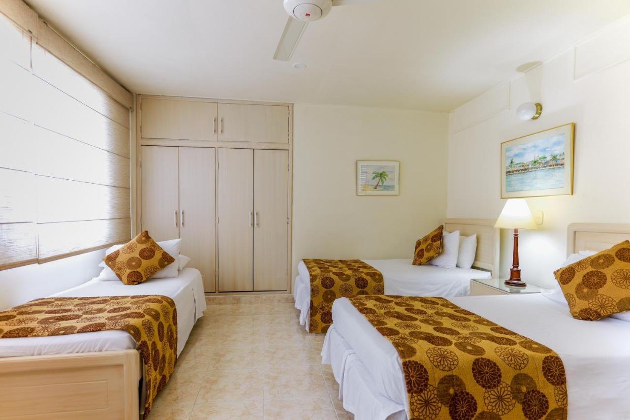 Hotel San Carlos บารังกาแบร์เมฮา ภายนอก รูปภาพ