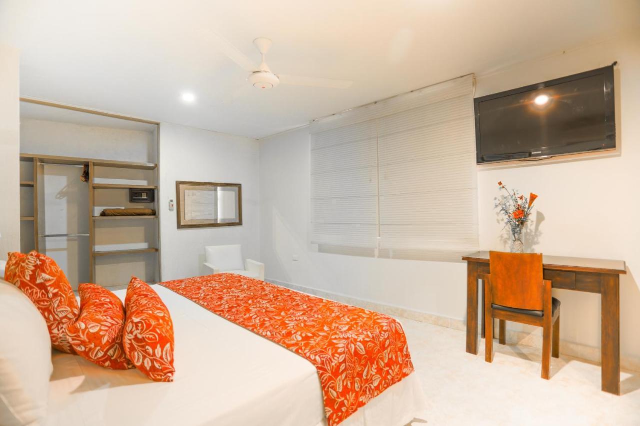 Hotel San Carlos บารังกาแบร์เมฮา ภายนอก รูปภาพ