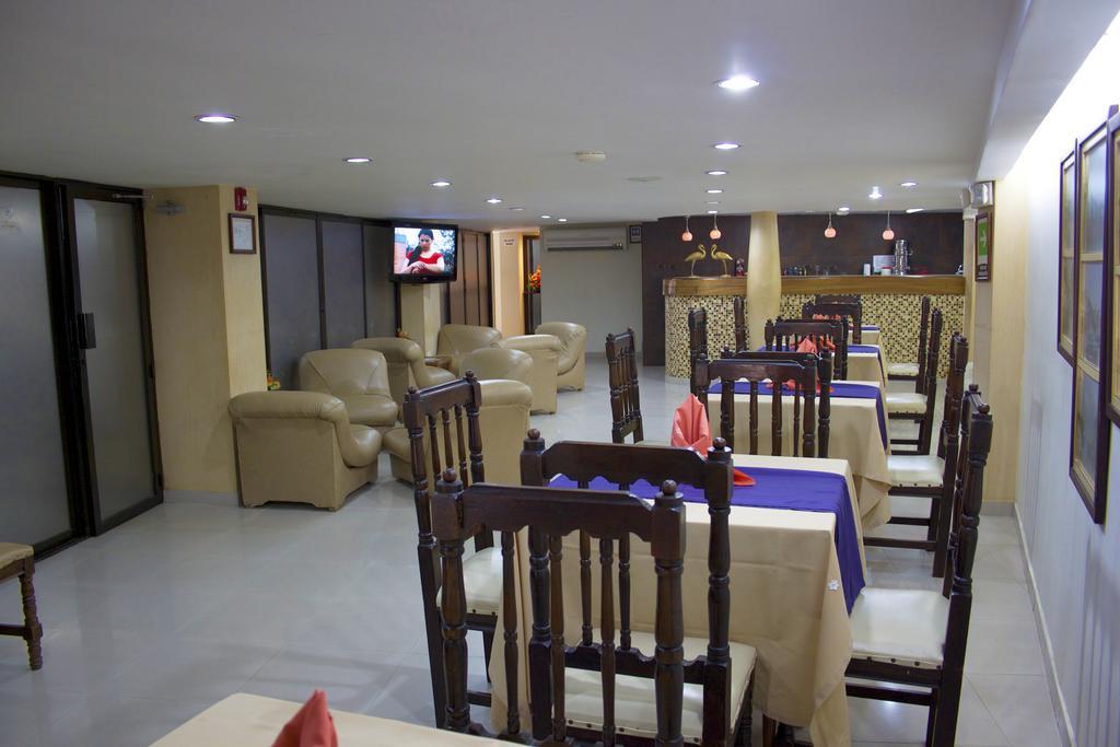 Hotel San Carlos บารังกาแบร์เมฮา ภายนอก รูปภาพ
