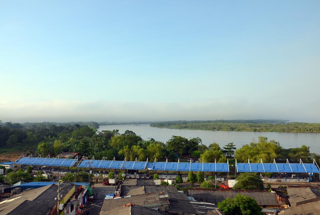 Hotel San Carlos บารังกาแบร์เมฮา ภายนอก รูปภาพ
