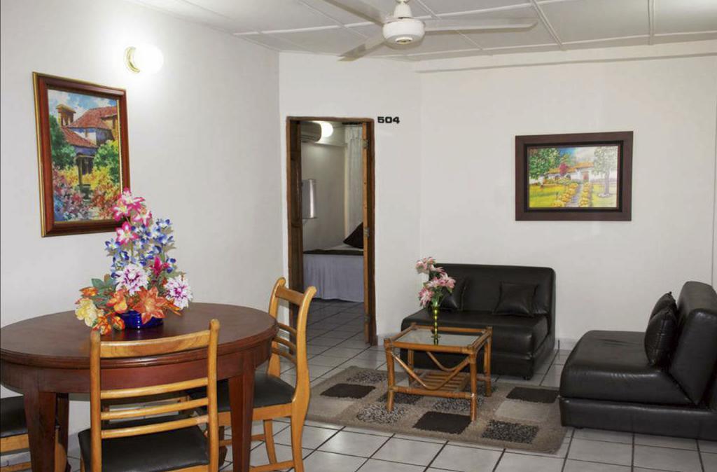 Hotel San Carlos บารังกาแบร์เมฮา ภายนอก รูปภาพ