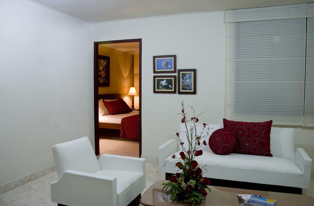 Hotel San Carlos บารังกาแบร์เมฮา ภายนอก รูปภาพ